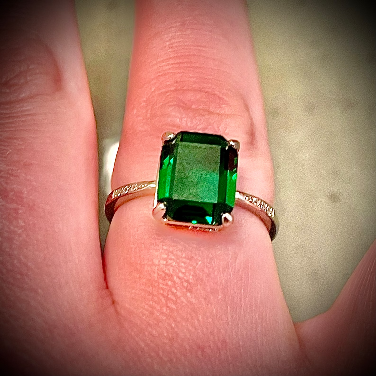 925 Sterling Silver Emerald Ring for Women lab-created Sizes 6 7 8 9 - leoshopdeals