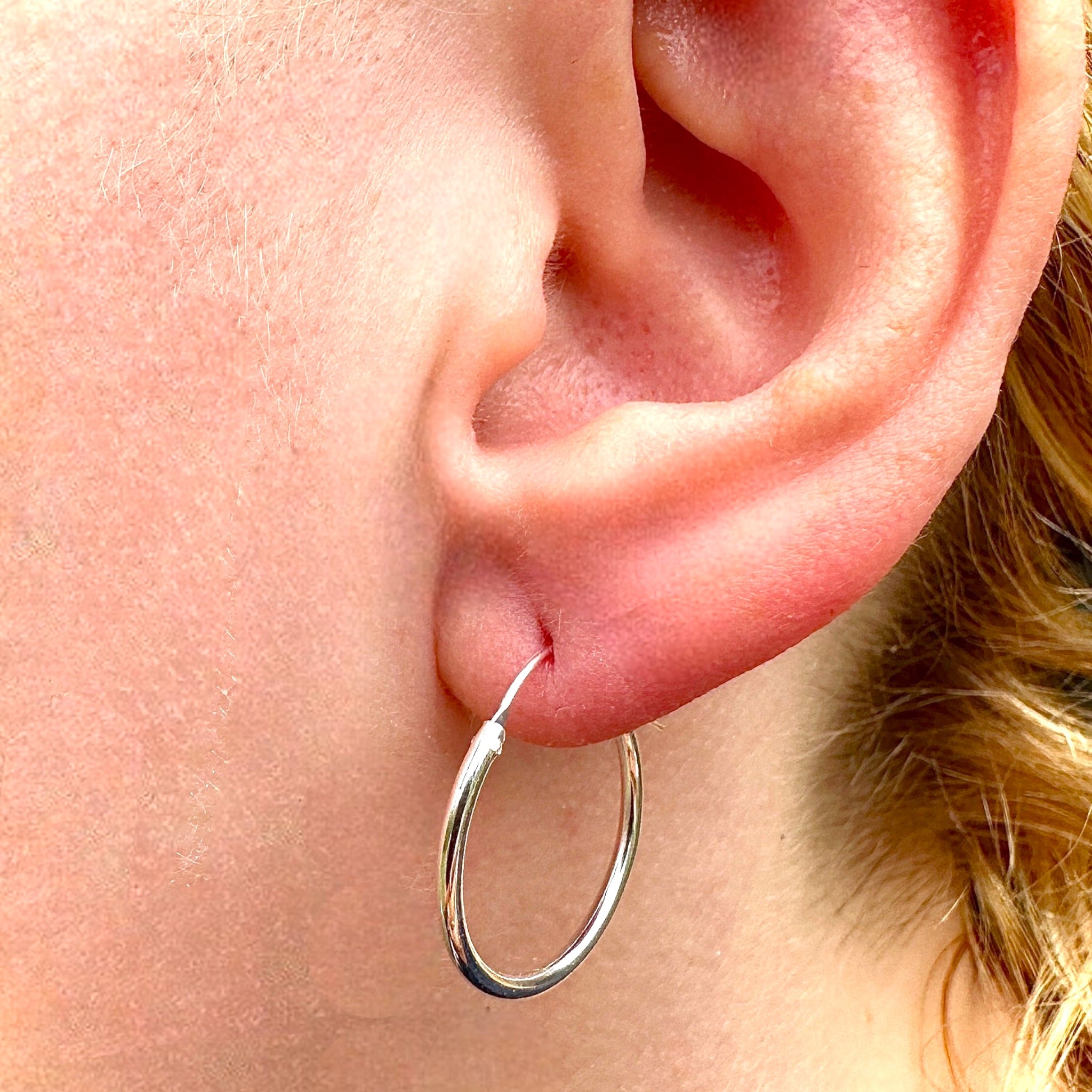 18mm 925 Sterling Silver Hoop Earrings Lightweight Hinged Hoops