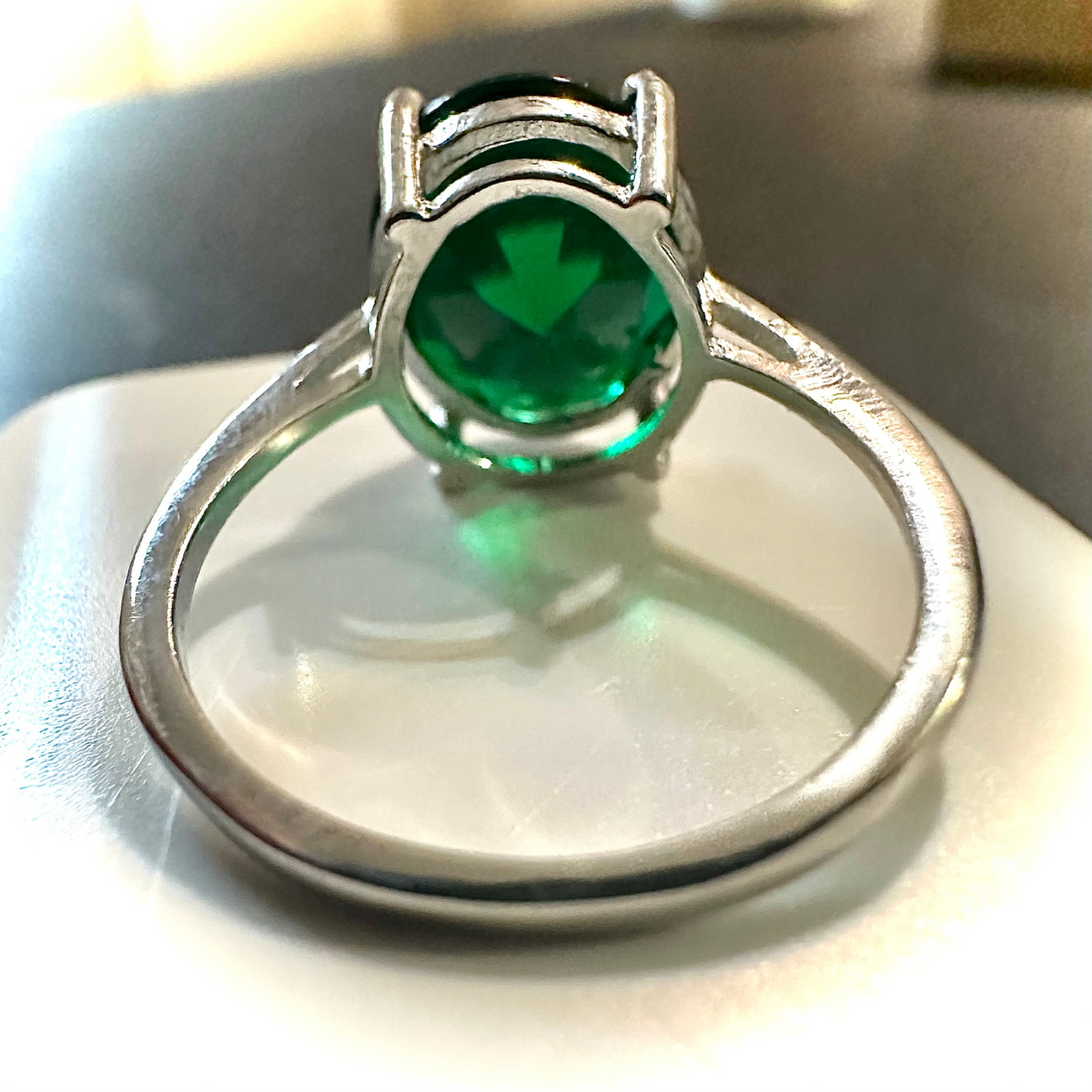 925 Sterling Silver Emerald Ring for Women Lab-created Oval Cut Sizes 6 7 8 9 - leoshopdeals