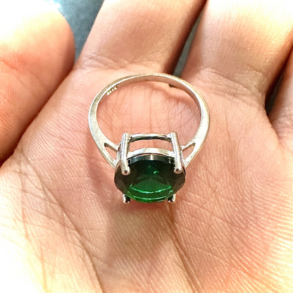 925 Sterling Silver Emerald Ring for Women Lab-created Oval Cut Sizes 6 7 8 9 - leoshopdeals