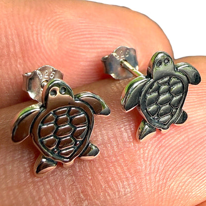 Sea Turtle Stud Earrings in 925 Sterling Silver, 15mm